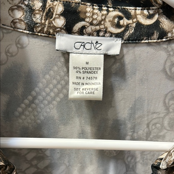 Cache Animal and Chain Pattern Blouse - Picture 2 of 6